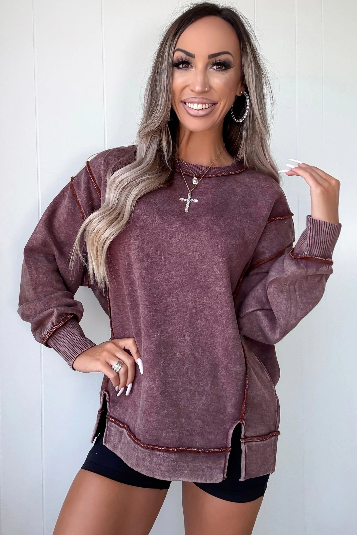 Red Sandalwood Mineral Wash Exposed Seam Side Slit Sweatshirt