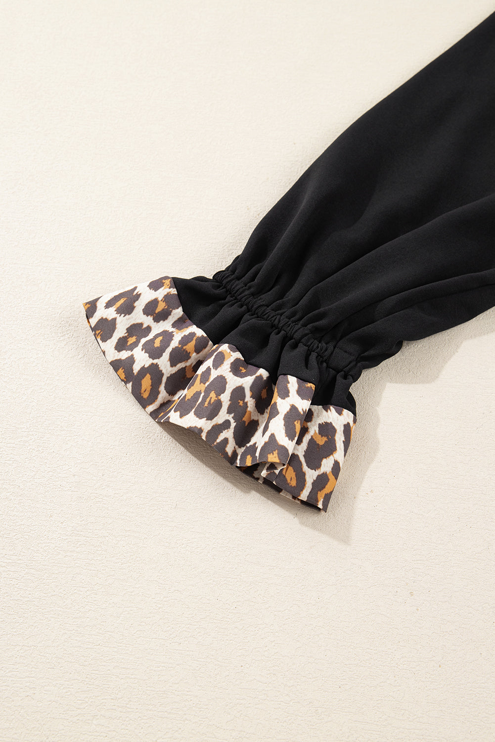 Black Plus Size Notched Neck Leopard Trim Flounce Long Sleeve Shift Dress